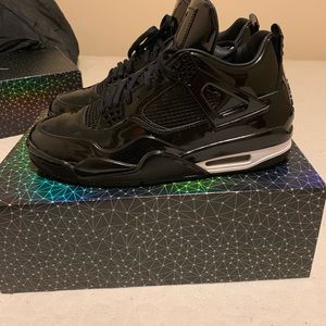 Jordan black lab 4z